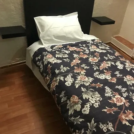 Residencial Estrela De Camoes Gæstehus *