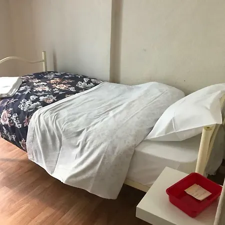 Residencial Estrela De Camoes Affittacamere Lisbona