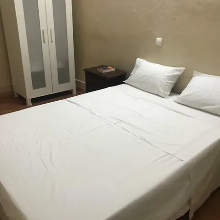Residencial Estrela De Camoes Affittacamere Lisbona